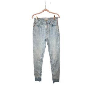 LEVI’S Light Blue 721 High Rise Skinny 29